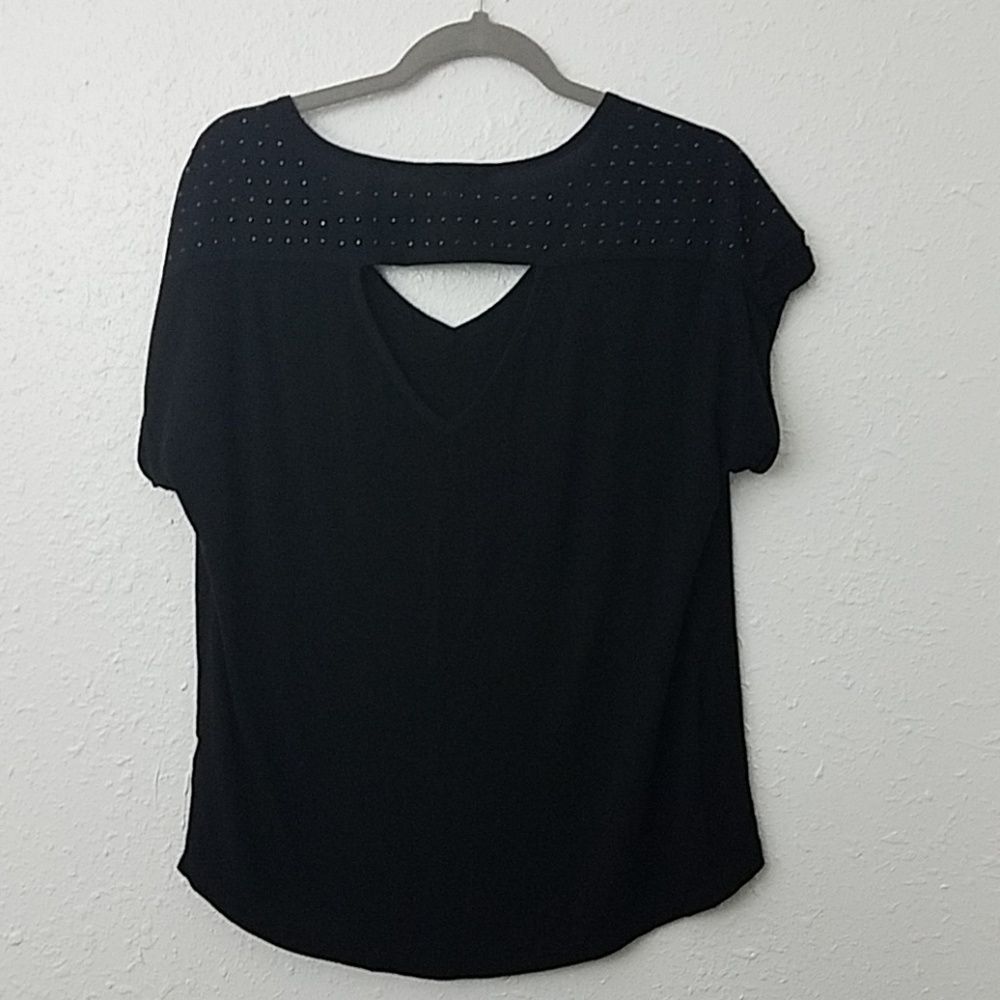 PLEIONE Medium black blouse shiny studs cutout